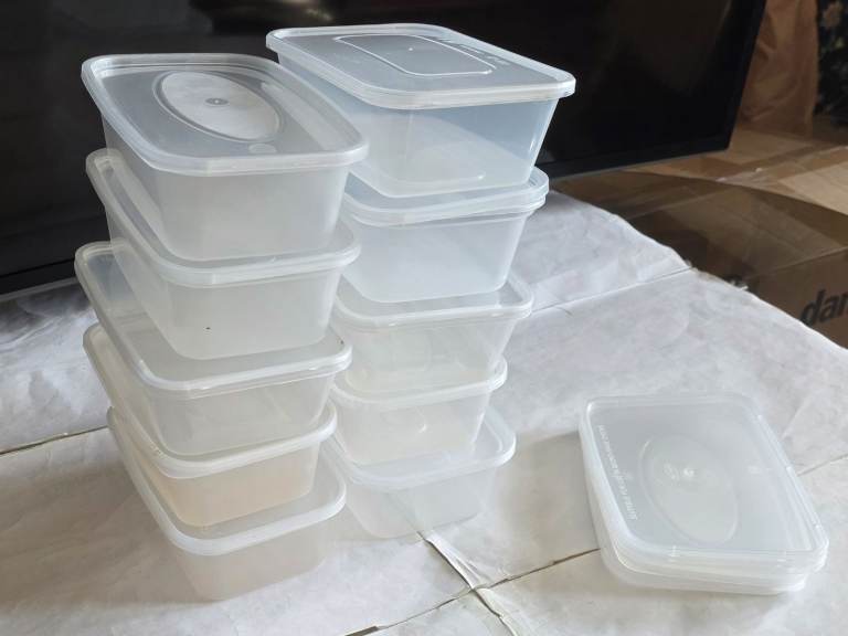 10 x Plastic Takeaway Food Containers With Lids Microwave & Freezer Storage Tubs