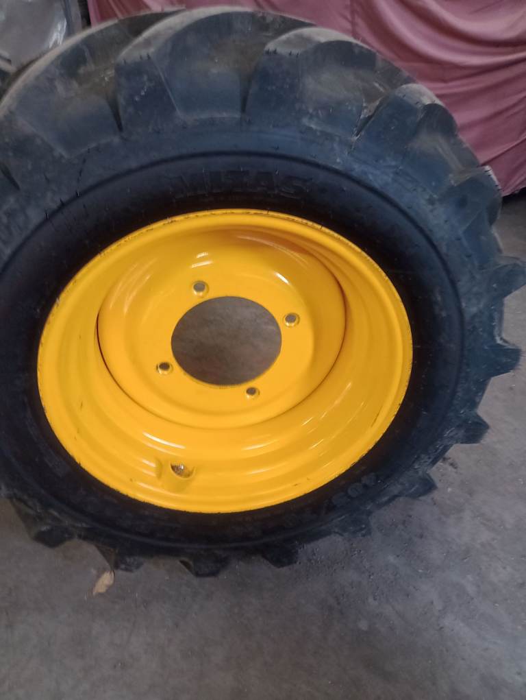 JCB wheel and tyre assembly 