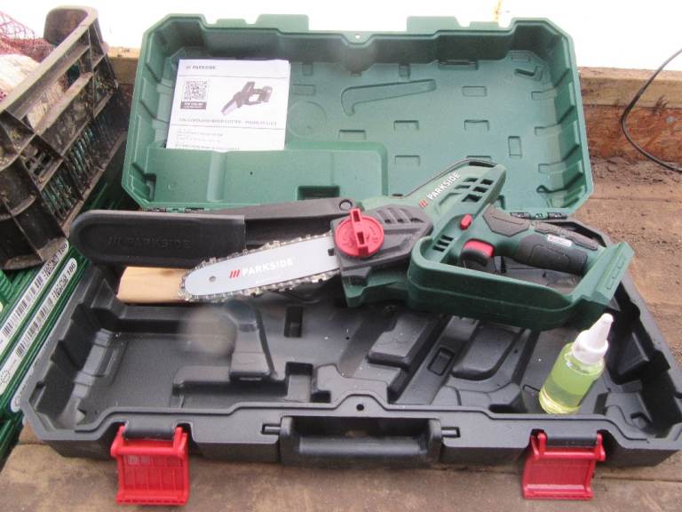  mini cordless chainsaw