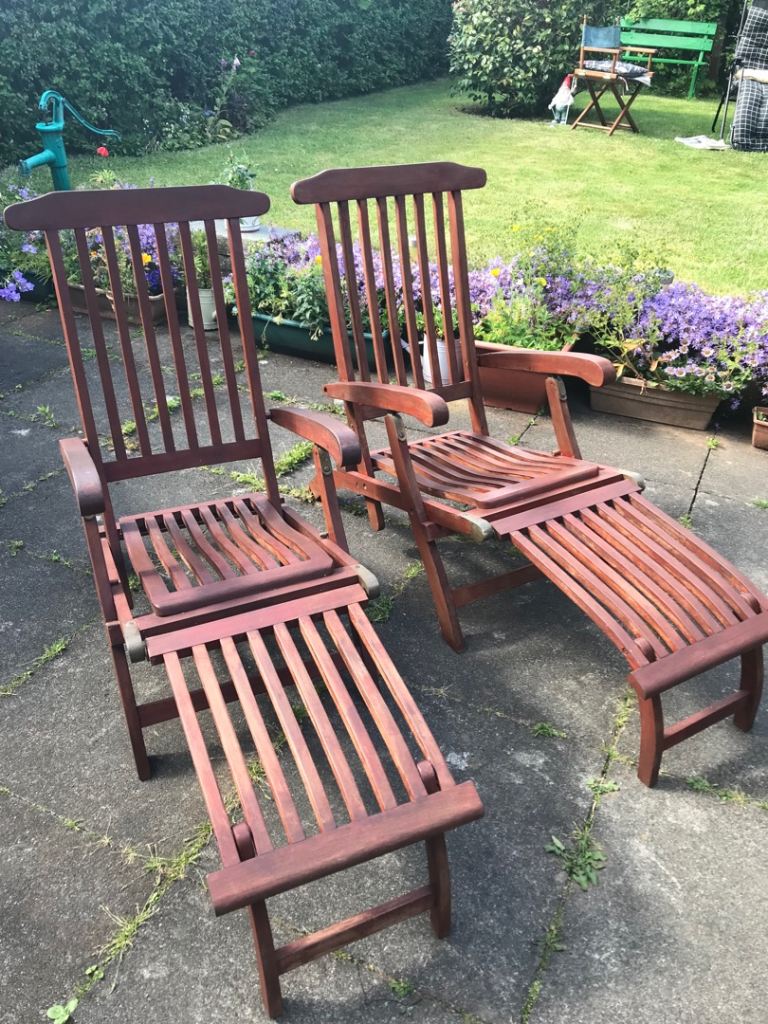 Pair of Wooden Reclining Garden Chairs with Footrests – Good Condition