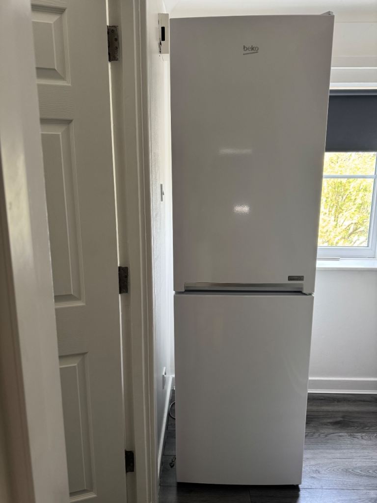 Beko fridge freezer 50/50