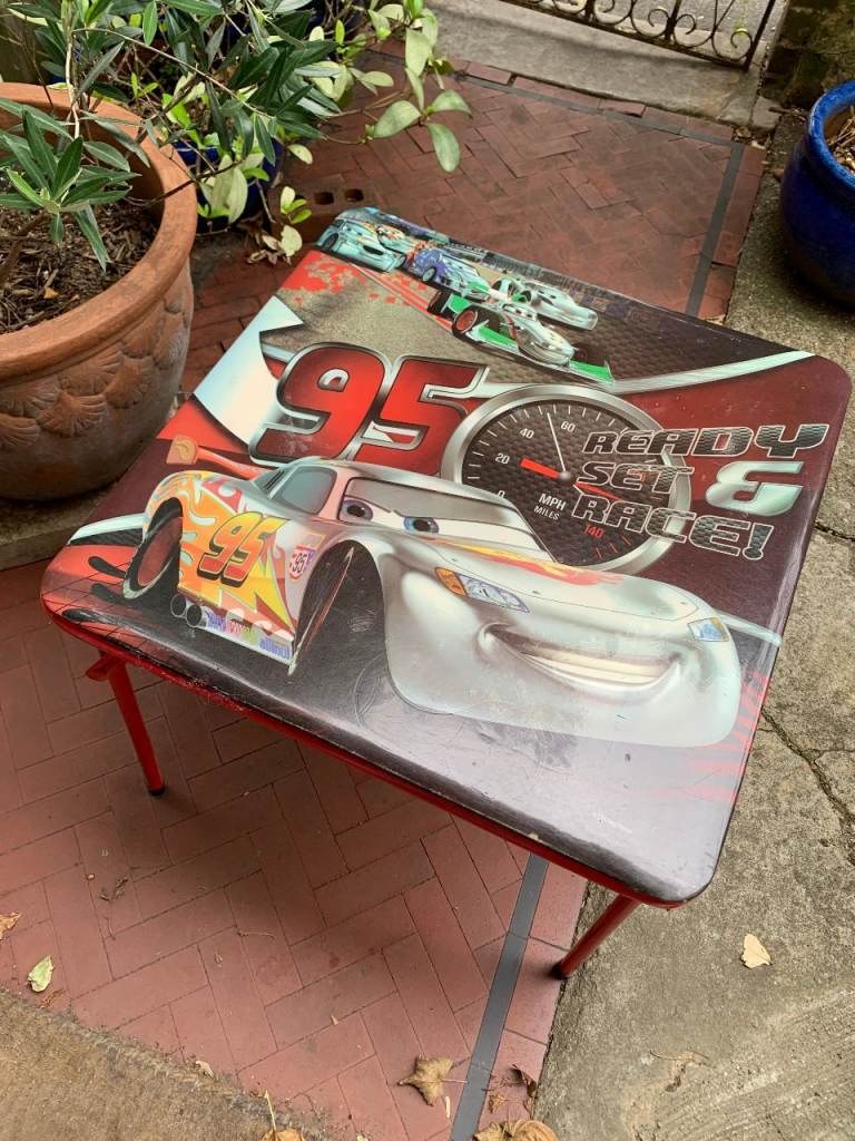 BEAUTIFUL PORTABLE AND FOLDING COFFEE TABLE - 61 cm x 61 cm - REDUCED TO £15 UNTIL 26 MAY -