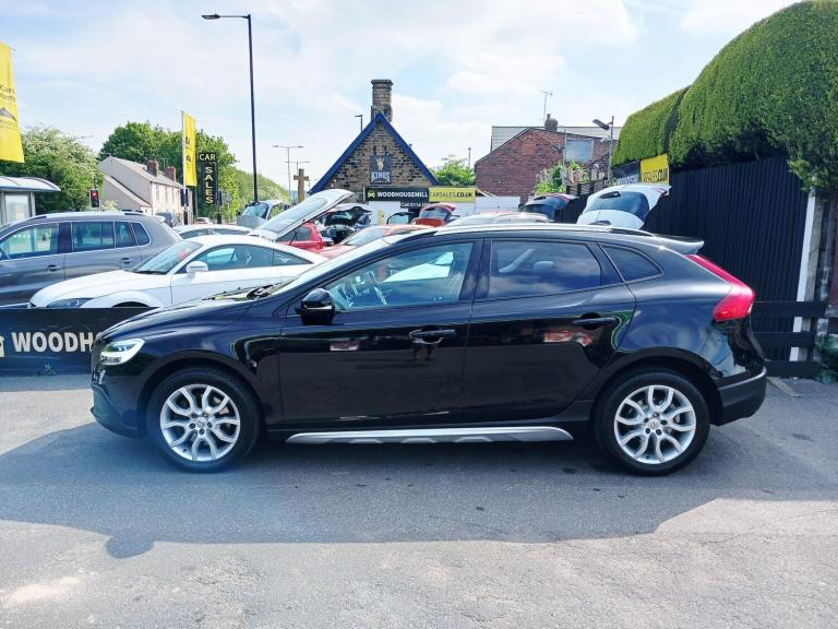2018 Volvo V40 D4 [190] Cross Country Pro 5dr HATCHBACK DIESEL Manual