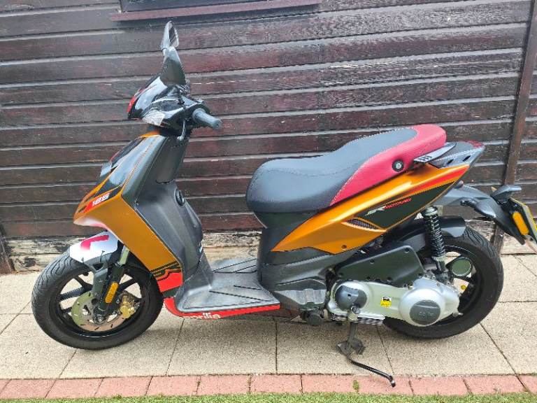 Aprilia SR Motard 2012 125cc