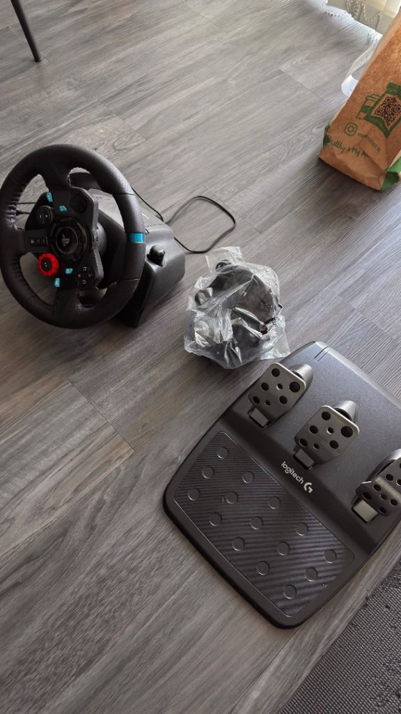 Logitech G29 SE - Unused 