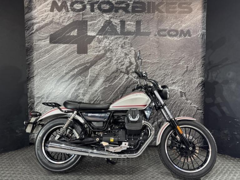 MOTO GUZZI V9 ROAMER 2018