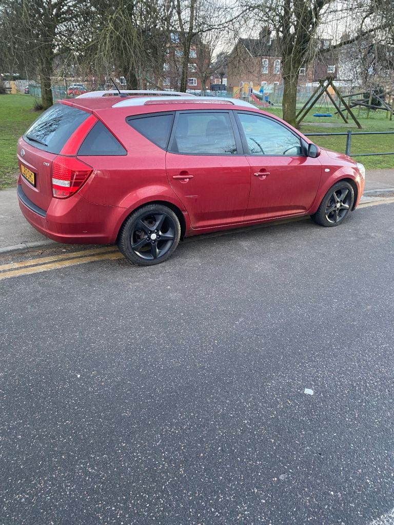 Kia ceed 1.6 diesel  AUTOMATIC 