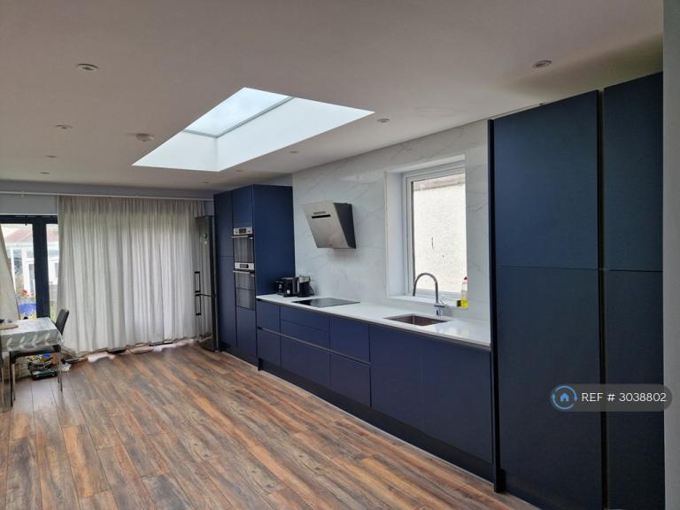 1 bedroom in Beaford Grove, London, SW20 (#3038802)