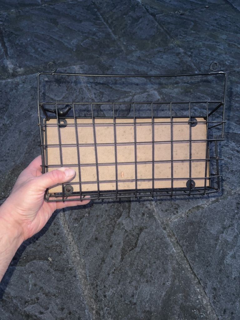 Magazine wall holder