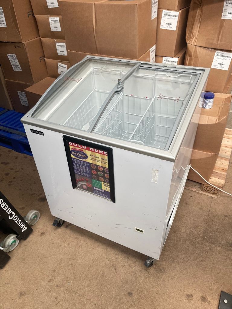ICE CREAM FREEZER
