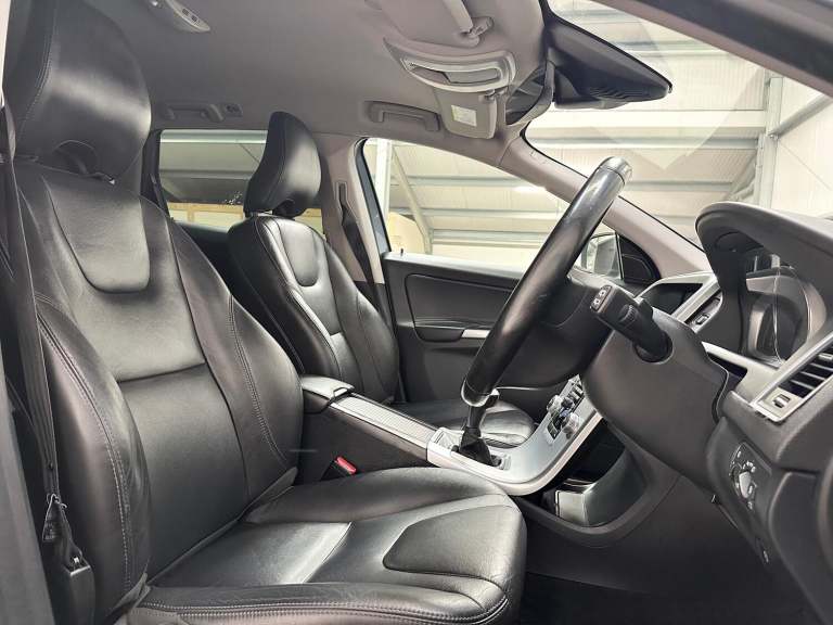 VOLVO XC60 2.0 SE Lux Nav D4 2017