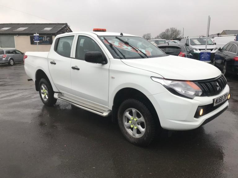 2018 Mitsubishi L200 Double Cab DI-D 151 4Life 4WD PICK UP Diesel Manual