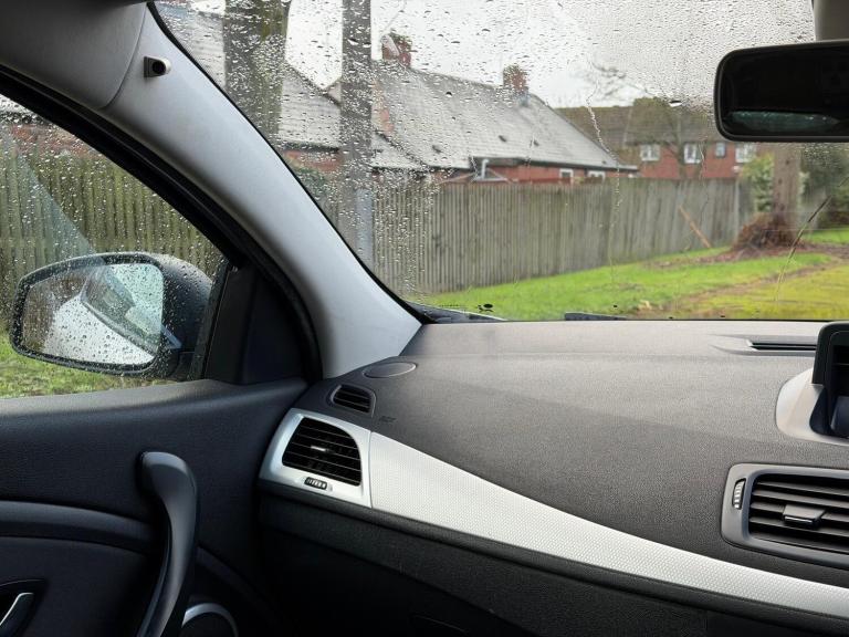 2011 Renault Megane 1.6 16V Dynamique TomTom Euro 5 3dr COUPE Petrol Manual