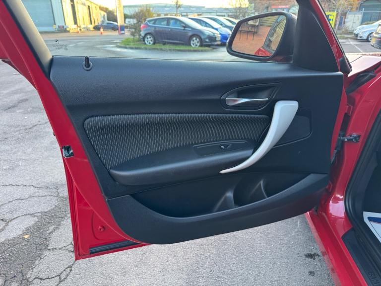 2013 BMW 1 Series 116d EfficientDynamics 5dr HATCHBACK Diesel Manual