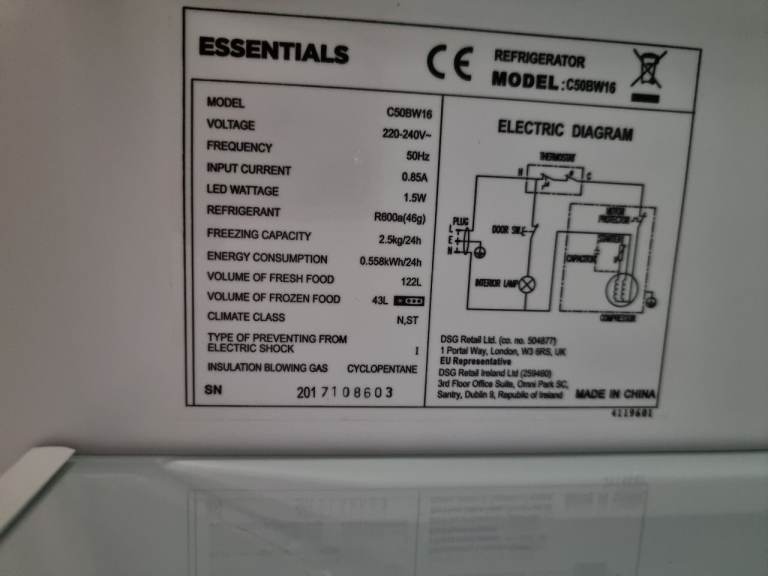 Essentials C50BW16 Freestanding Fridge Freezer - White, Good Condition