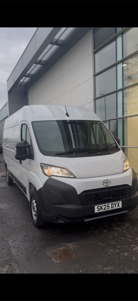 2025 TOYOTA PROACE MAX 2.2 ICON