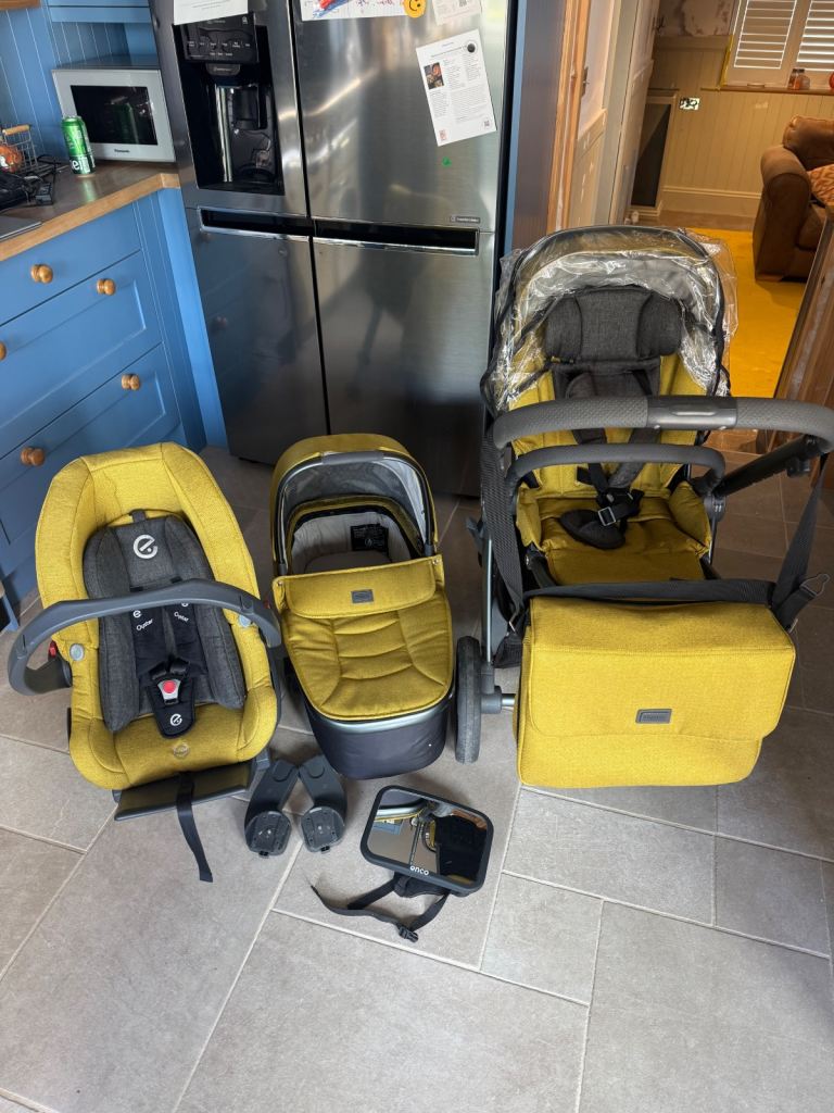 Oyster 3 Luxury 7 Piece travel system