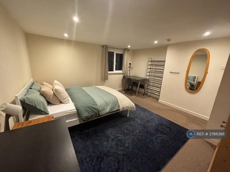 1 bedroom in Cowper St, Northampton, NN1 (#2786388)