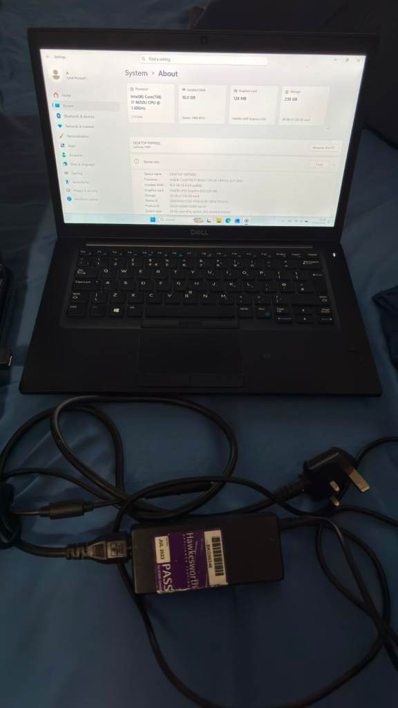 Dell Latitude 7490 with Charger – Good Condition