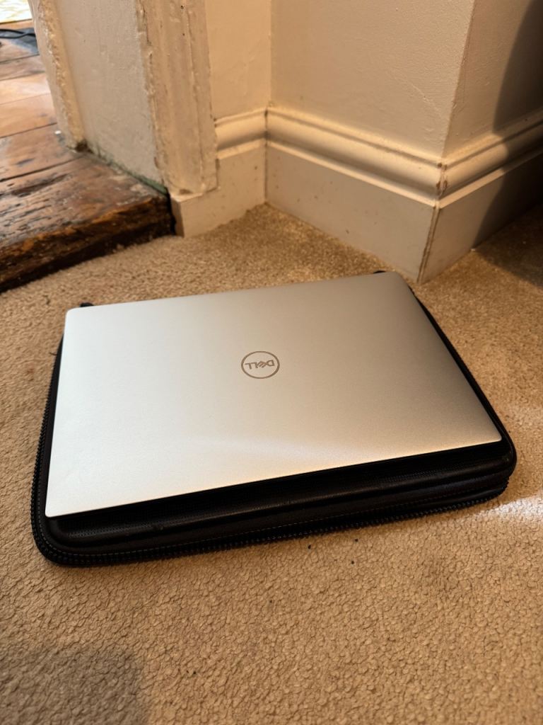 Dell XPS 13 9380 4K Intel Core i7-8565U 512GB SSD 16GB RAM