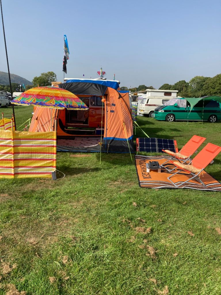 Inflatable drive away awning 