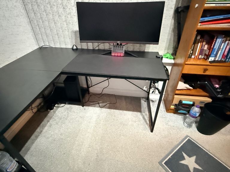 Large L-Shaped Corner Desk - Black, Good Condition