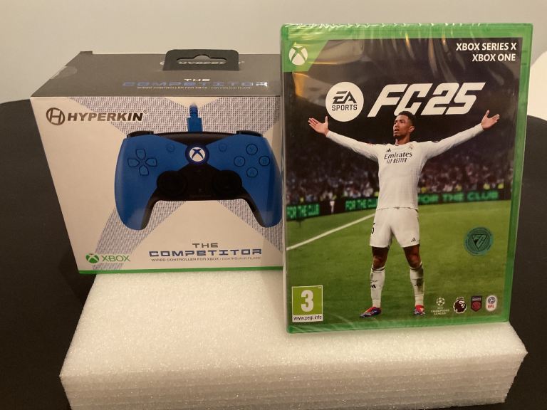 Hyperkin The Competitor Special Edition Wired Controller - Colour blue / black.