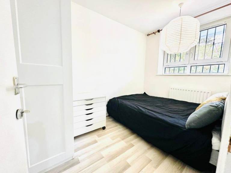 🪄🌸Tower Bridge Area: Lovely Double Room Available Now!