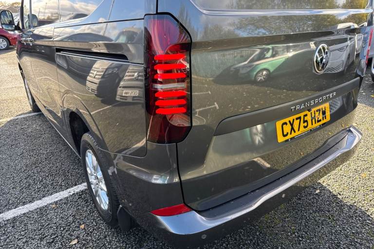 2025 Volkswagen Transporter 2.0 TDI T28 Commerce Pro FWD SWB Euro 6 (s/s) 5dr Van DIESEL Manual