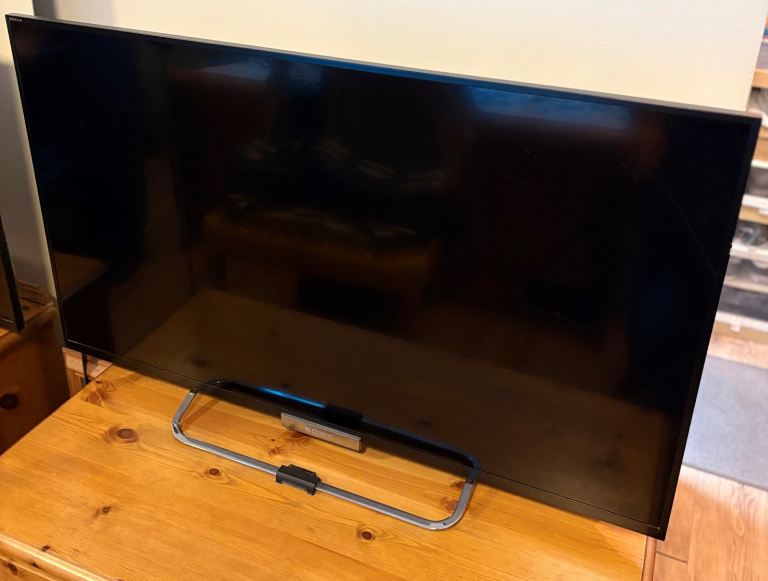 Sony TV 42 inch - £50