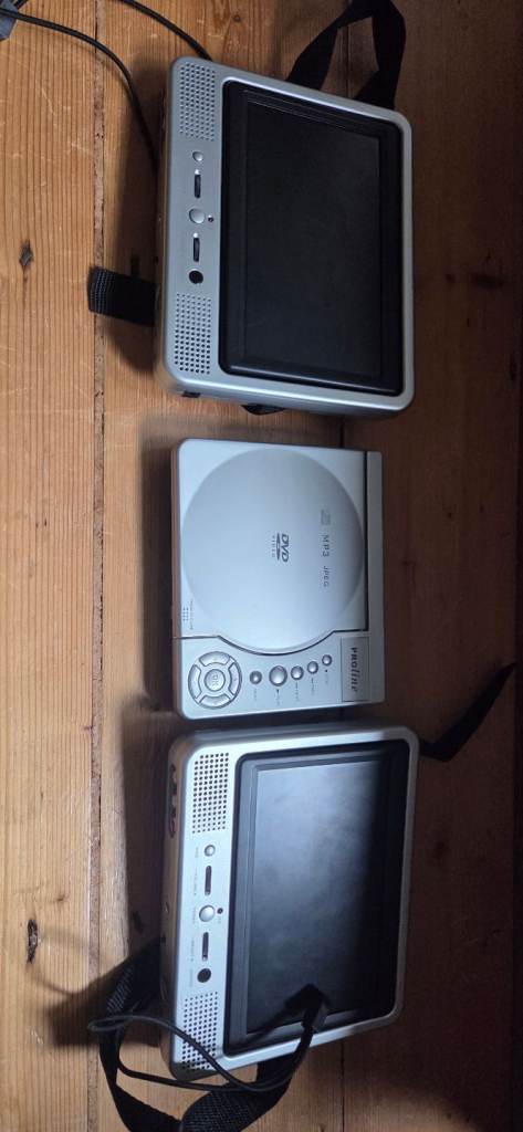 Car twin DVD player