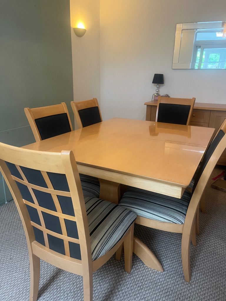 Veneer Wood Table and set of 6 Chairs