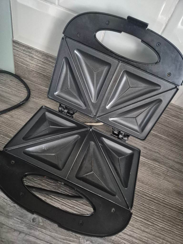 Toastie machine 