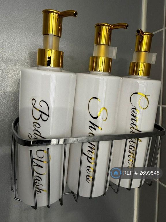 5 bedroom house in Port Stanley Close, Taunton, TA2 (5 bed) (#2699846)