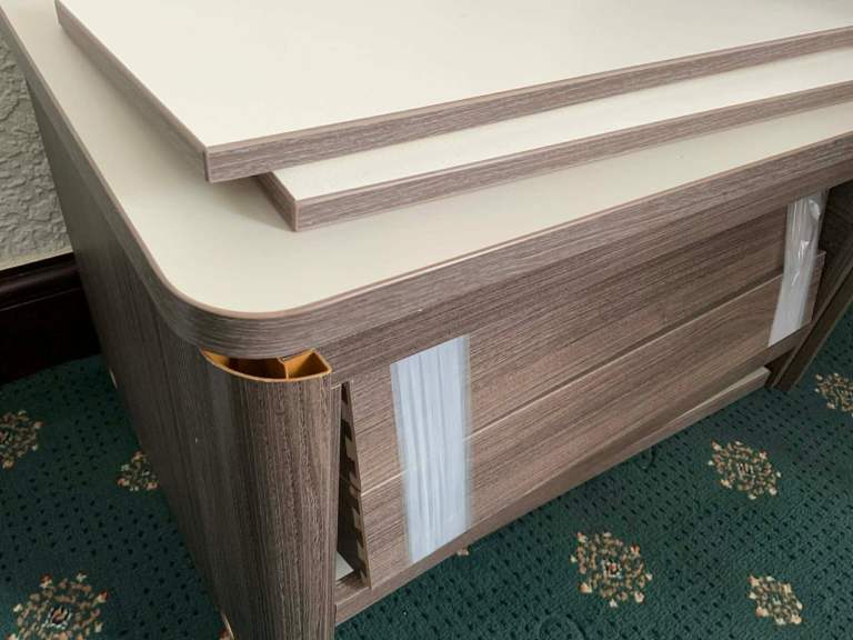 Caravan front drawer unit 