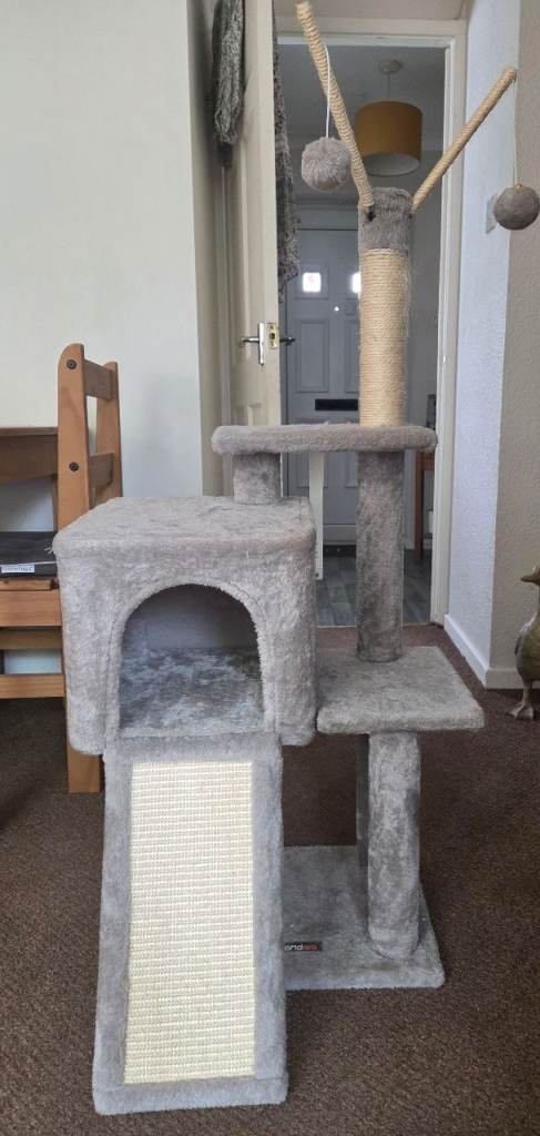 Cat tree 