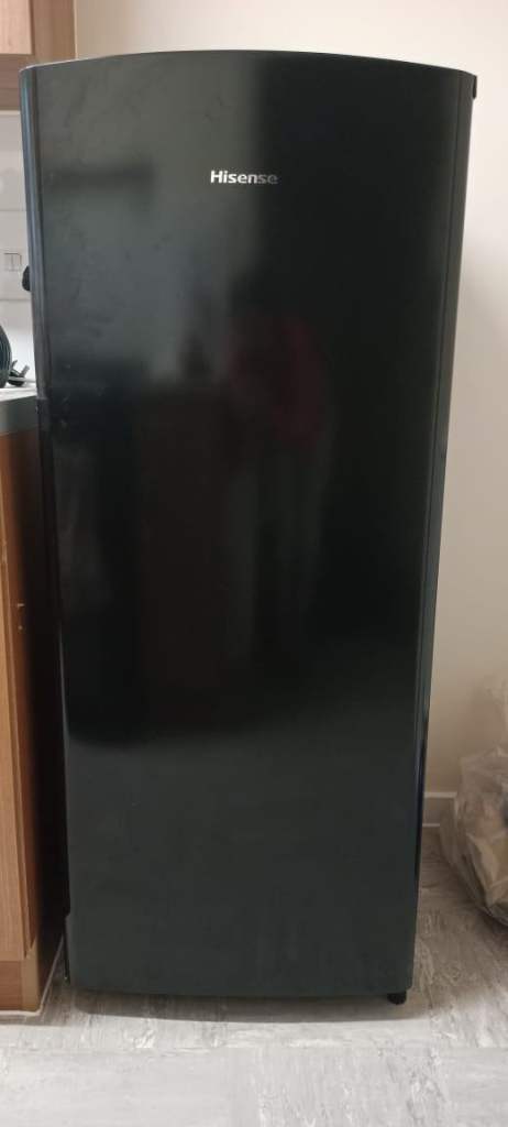 LARGE HISENSE FRIDGE FOR ONLY £80!!