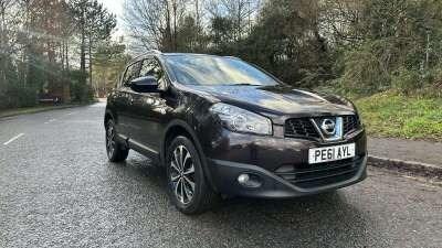 2011 Nissan Qashqai 1.6 N-Tec 5dr ++ PANROOF / NAV / CAMERA / 13 SERVICES ++ HATCHBACK Petrol Manual