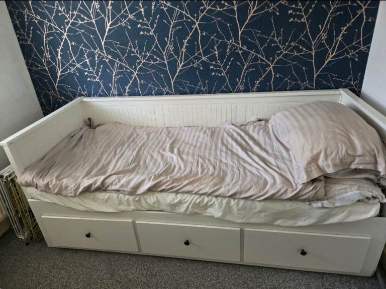 Ikea day bed