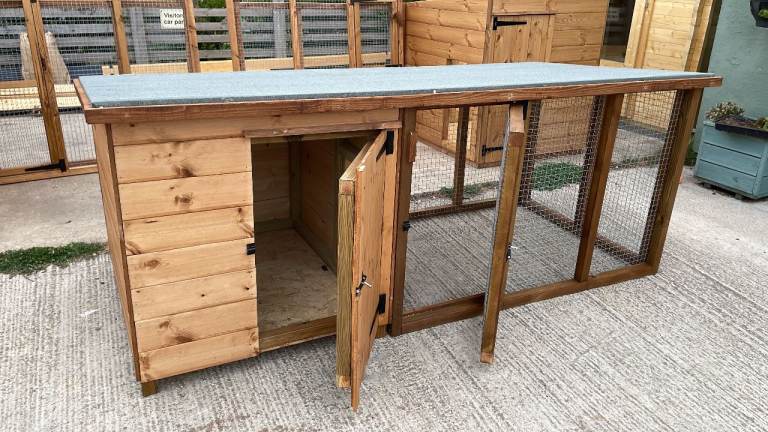 Dog Kennel with Run