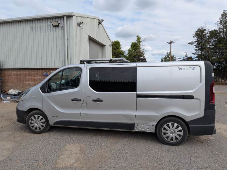 Renault, TRAFIC, Panel Van, 2016. Offers Around. Manual, 1598 (cc)