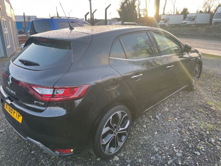 Renault, MEGANE, Hatchback, 2018, Manual, 1332 (cc), 5 doors