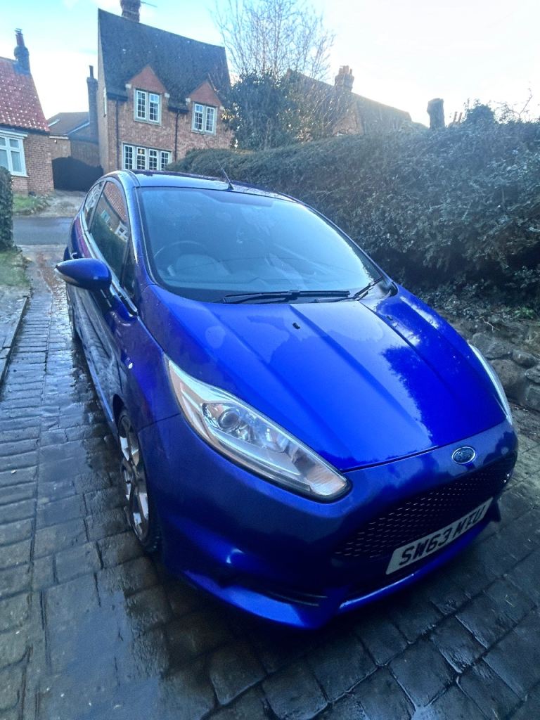 Ford, FIESTA, Hatchback, 2014, Manual, 1596 (cc), 3 doors