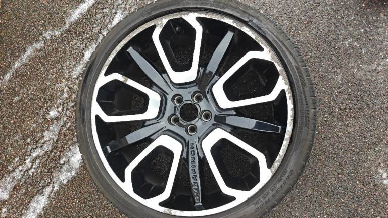 image for 22" Alloy Wheels for Range Rover with tyres