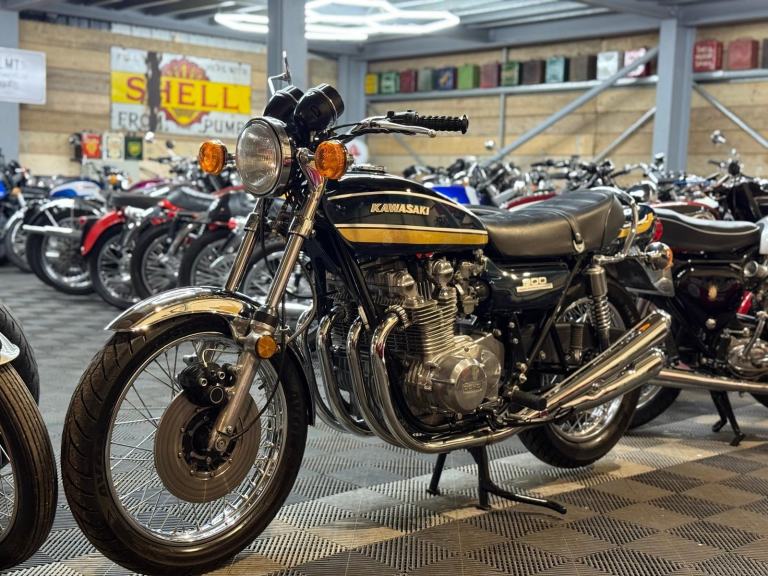 1974 Kawasaki Z1 B 900, restored and owned by Allan Millyard, outstanding, px 