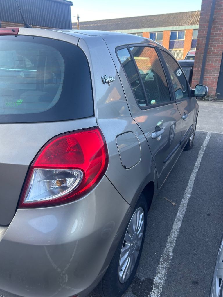 Renault Clio I music 