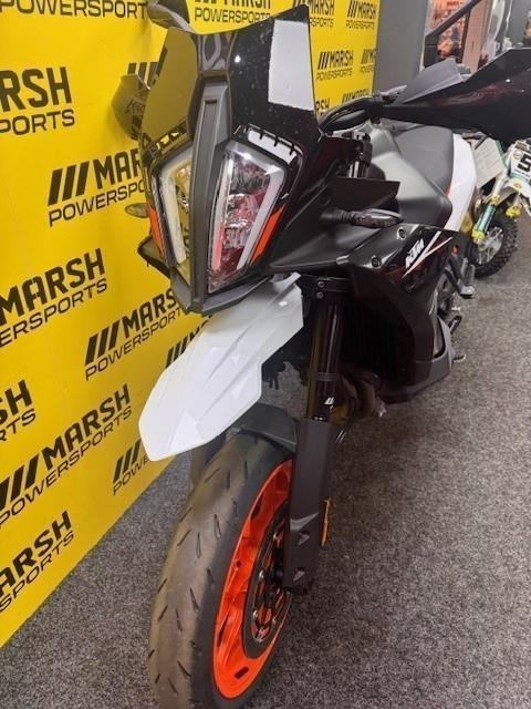 KTM 890 SMT 2024 Model,  ONLY 430 Miles ,  FULL TECH PACK !!