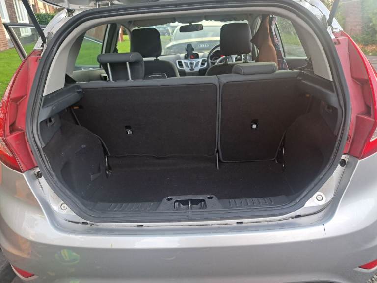 Ford, FIESTA, Hatchback, 2012, Manual, 1242 (cc), 5 doors