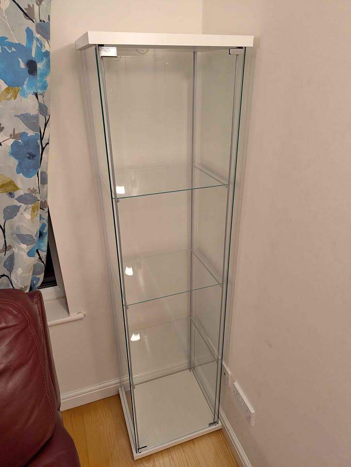 IKEA glass display cabinet -  Detolf