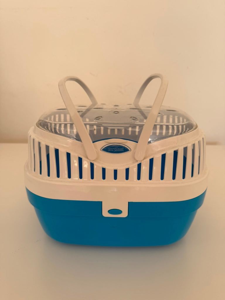 Pets at Home Rabbit, Guinea Pig and Chinchilla Carrier 3